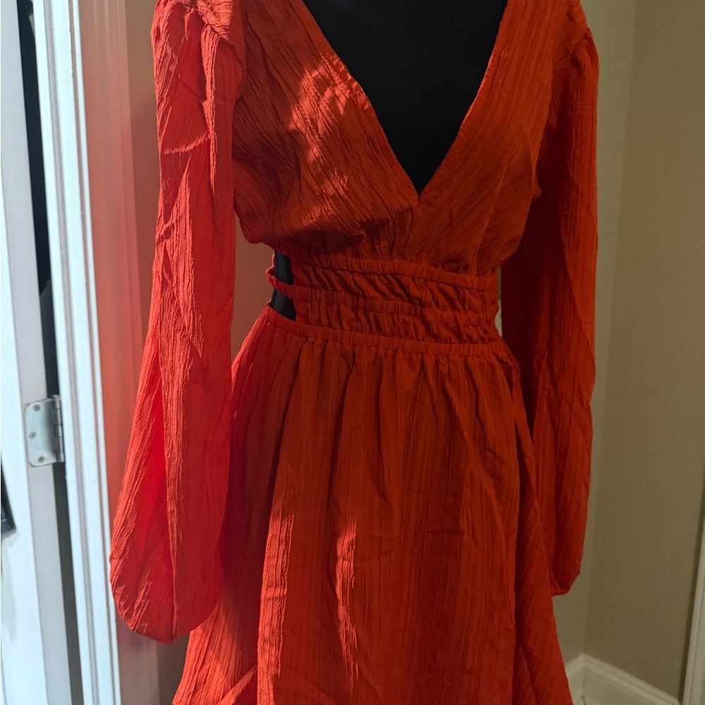 Women's Red V-Neck Long Sleeve Dress